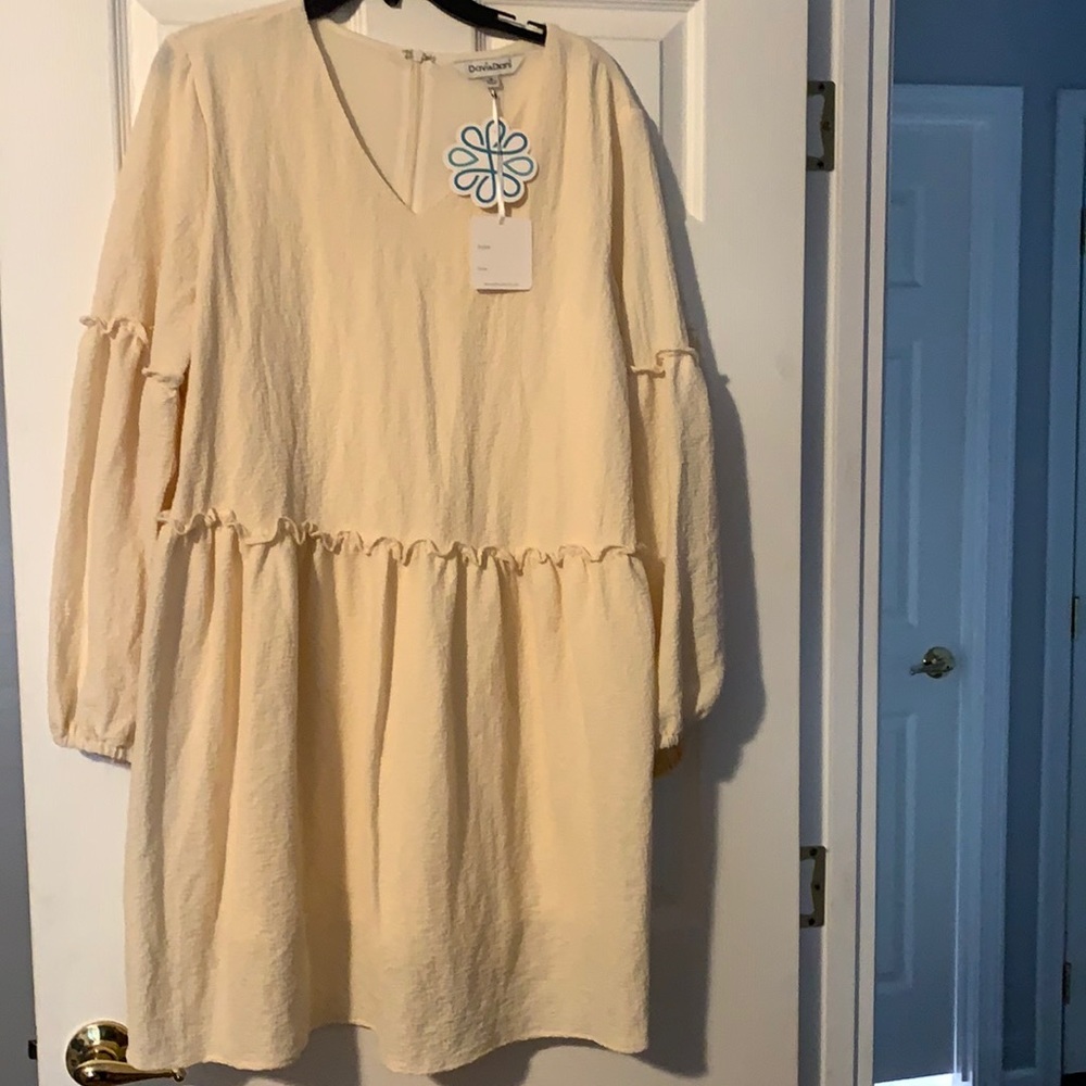 Size medium, cream, Davi & Dani dress